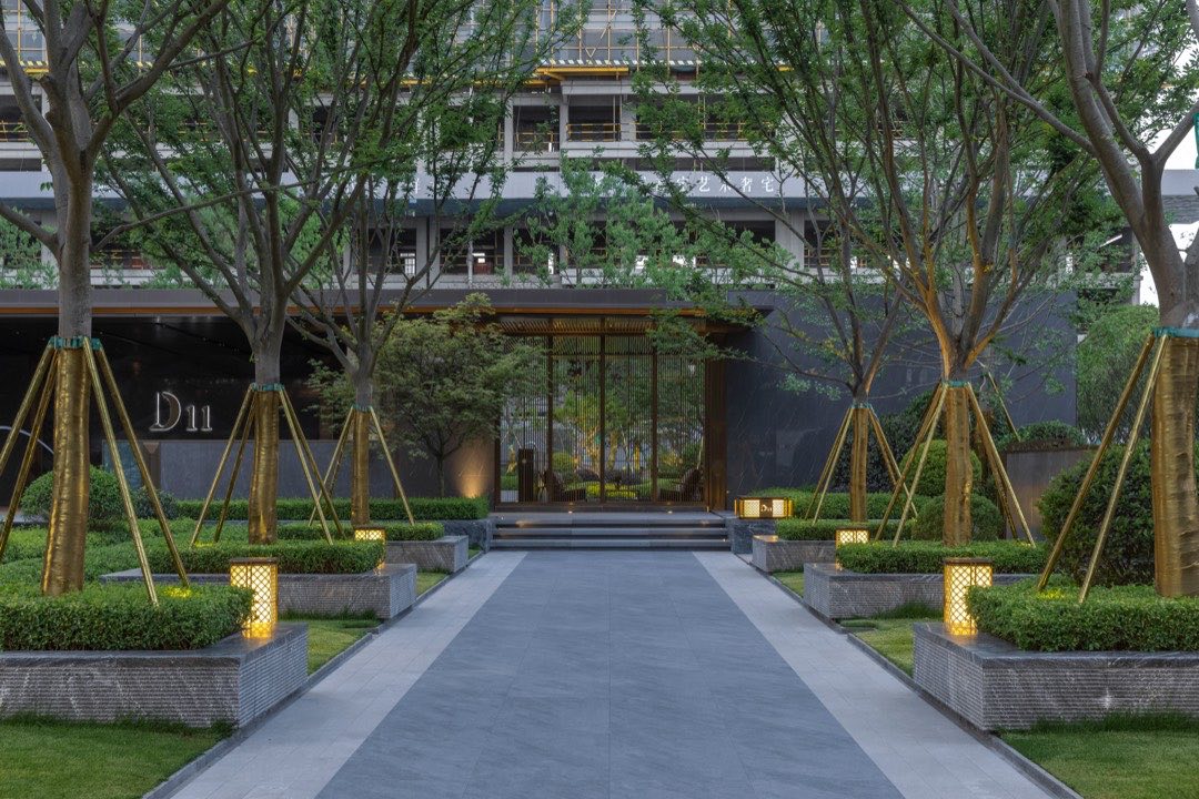 D11 林荫归家道与门头实景